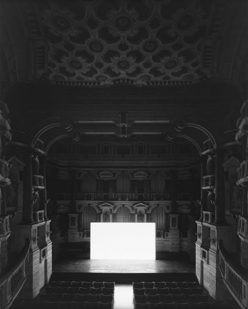 Hiroshi Sugimoto - Teatro Scientifico del Bibiena I Vitelloni, Mantova, 2015, I Vitelloni, Screen side