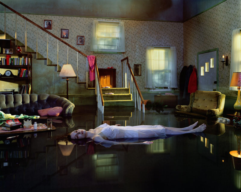 Gregory Crewdson - Untitled from Twilight, 1998-2002, Digital C-print, 121,9 x 152, 4 cm