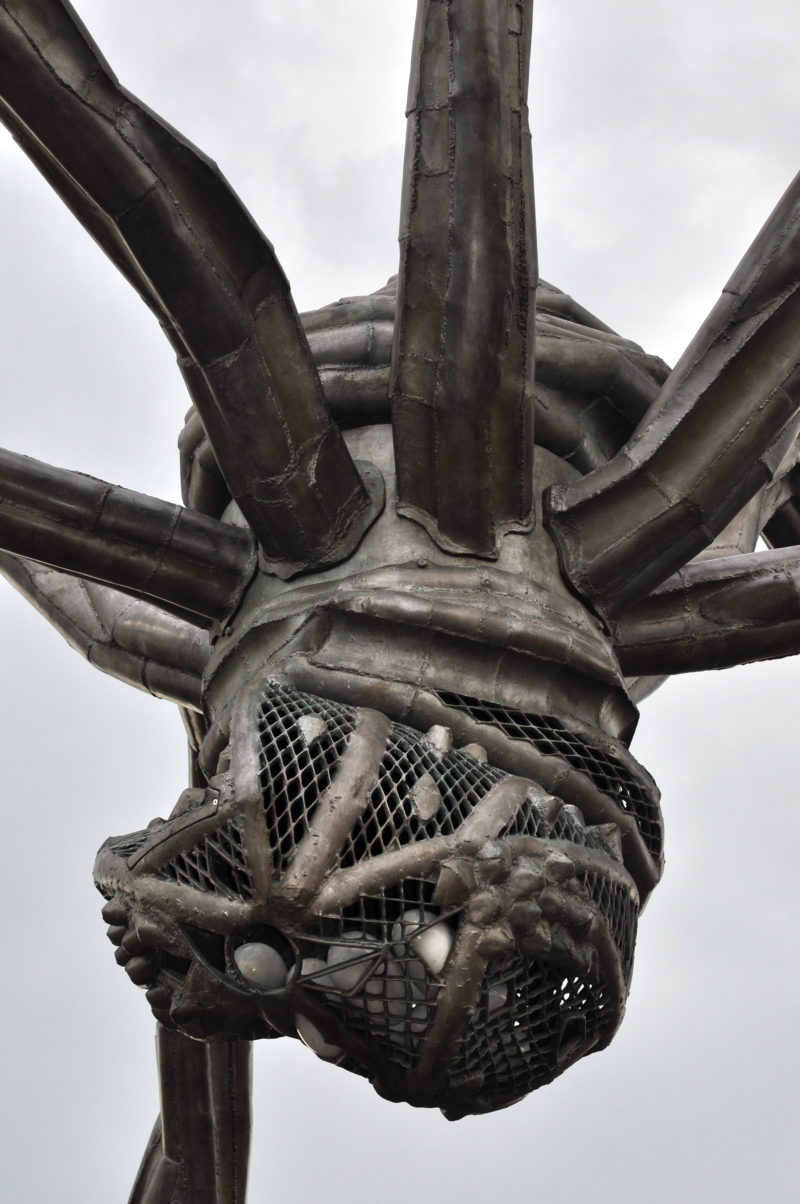 Louise Bourgeois – Maman (Spider), Bürkliplatz, Zürich, Switzerland