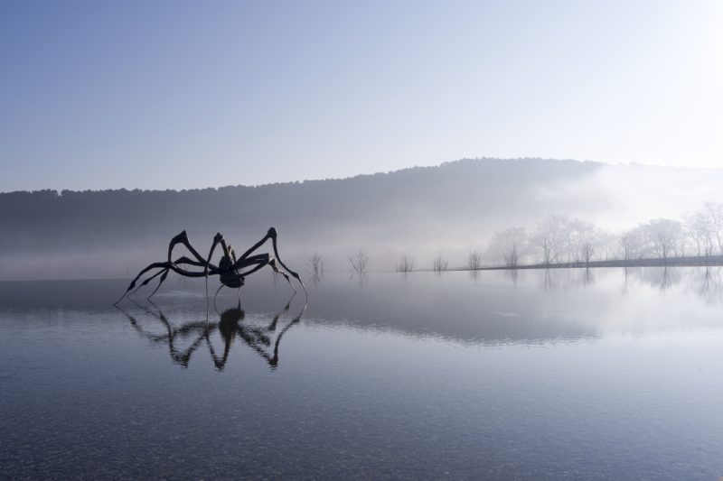 Louise Bourgeois - Crouching Spider, 2003, The Easton Foundation, New York - ADAGP, Paris 2016