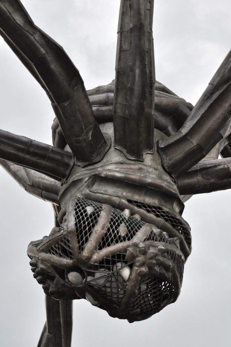 Louise Bourgeois – Maman (Spider), Bürkliplatz, Zürich, Switzerland