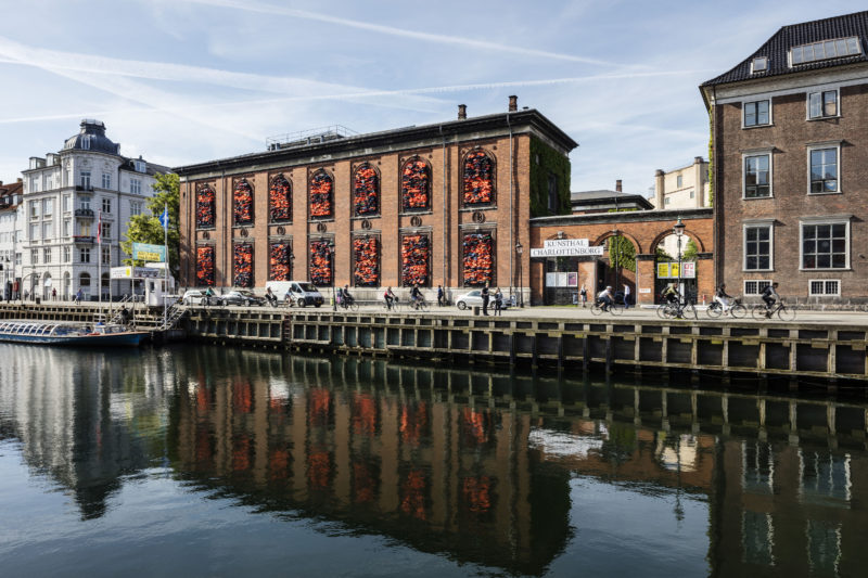 Ai Weiwei - Soleil Levant, 2017, life jackets in front of windows of facade, Kunsthal Charlottenborg, 2017, Anders Sune Berg