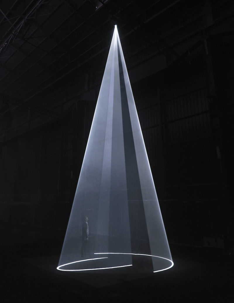 Anthony McCall - Meeting You Halfway, 2009, installation view, Hangar Bicocca, Milan, 2009