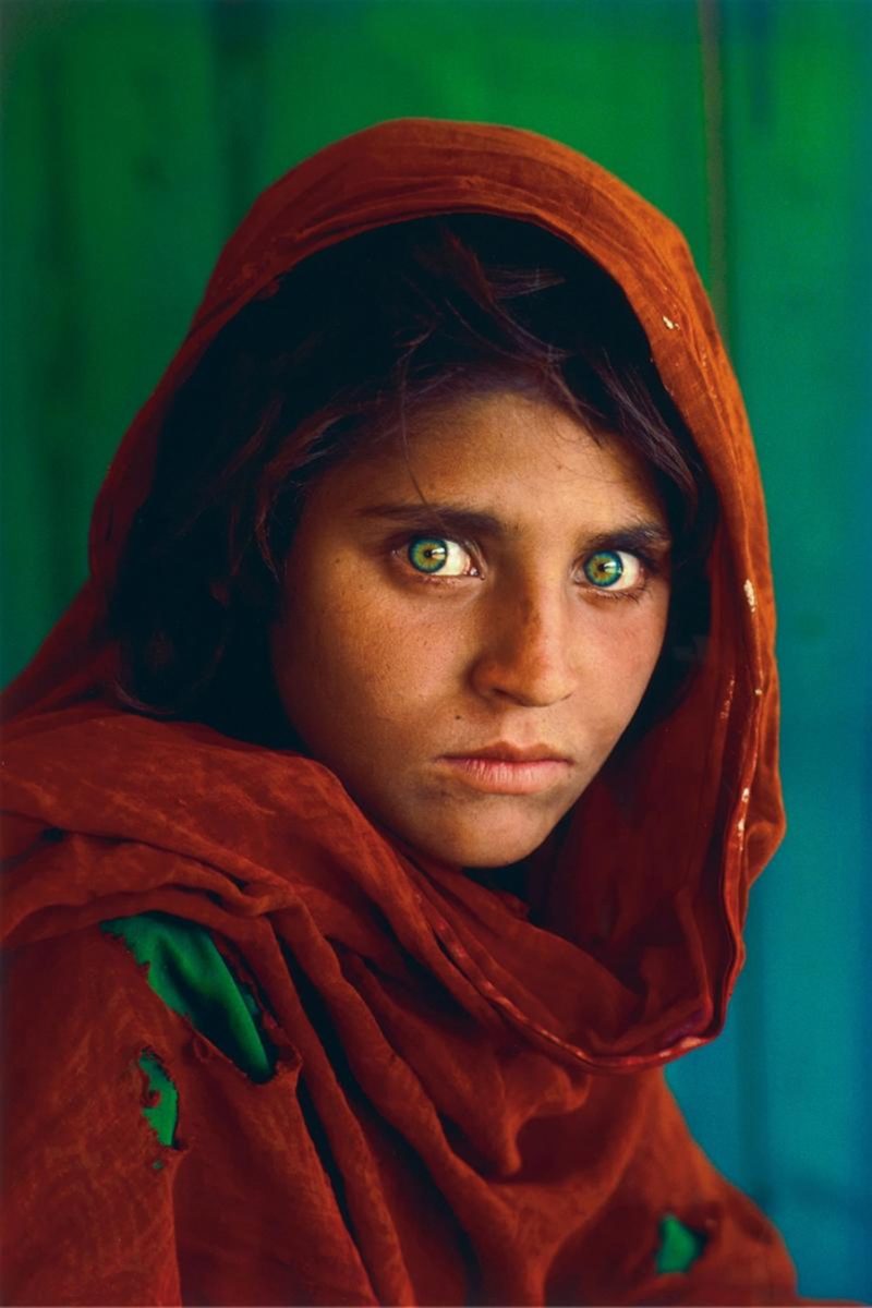 Steve Mccurry - Afghan Girl, Pakistan, 1984