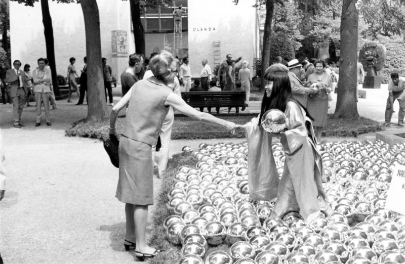 Yayoi Kusama – Narcissus Garden, 1966, Venice Biennale