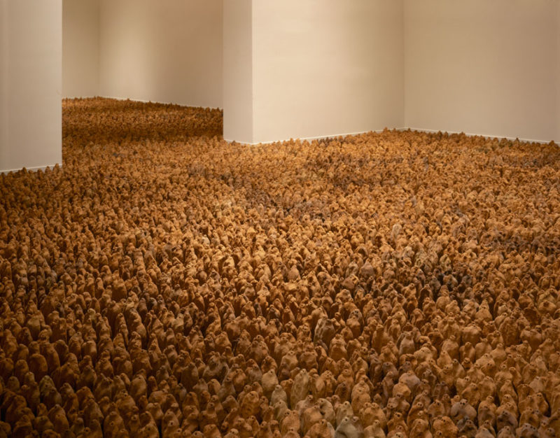 Antony Gormley - American Field, 1991, variable size, approx. 35 000 elements, each 8-26 cm, installation view, The Corcoran Gallery of Art, Washington DC, USA, 1993