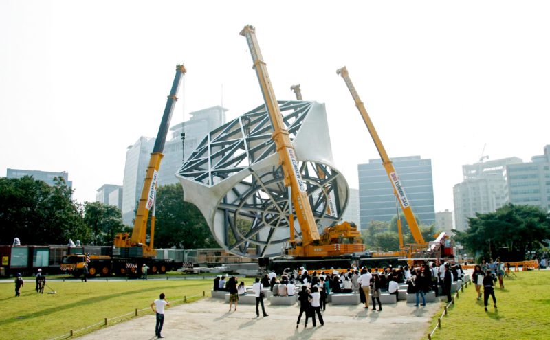 Construction of OMA - Prada Transformer, 2009, Deoksugung, Seoul, South Korea