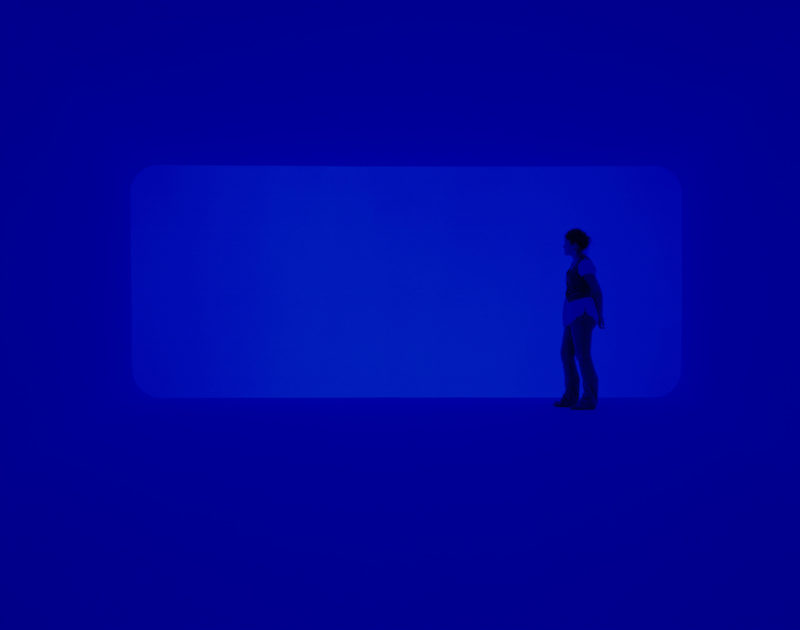 James Turrell – End Around, 2006, neon light, fluorescent light, space