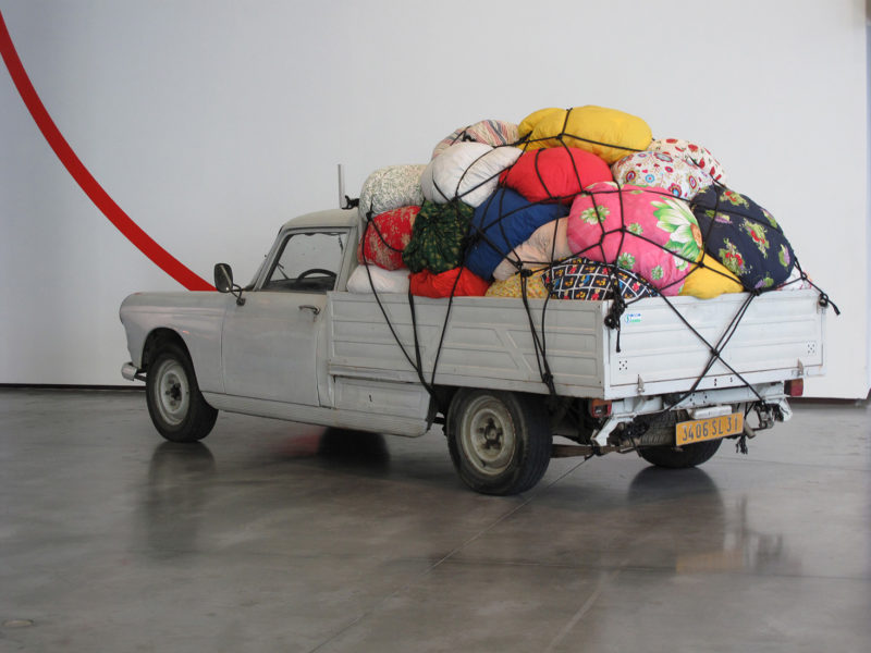 Kimsooja – Bottari Truck – Migrateurs, 2007-2009, Musée D’Art Contemporain du Val-De-Marne (MAC:VAL)
