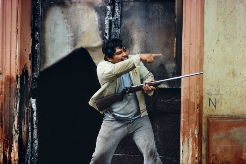 Susan Meiselas - Popular forces begin their final offensive. Masaya, Nicaragua. June 8, 1979