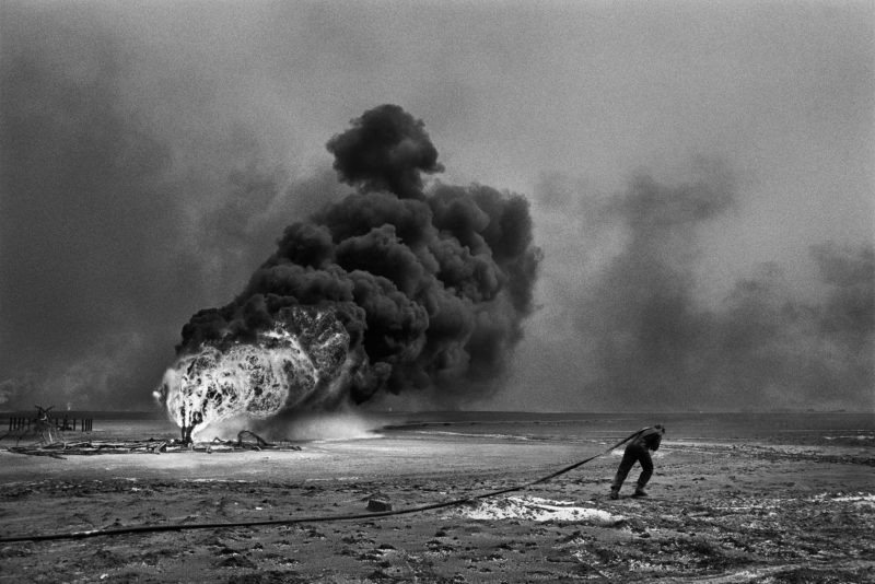 Sebastião Salgado - Kuwait, 1991