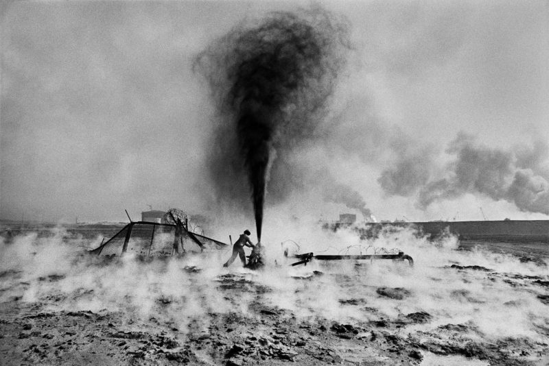 Sebastião Salgado - Kuwait, 1991