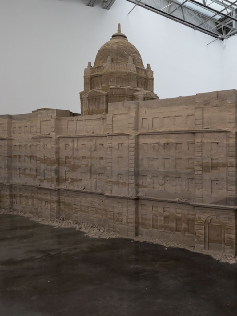 Huang-Yong-Ping-Bank-of-Sand-Sand-of-Bank-2000-sand-concrete-349.9-x-600.1-x-429.9-cm-Gladstone-Gallery-New-York-2018-feat