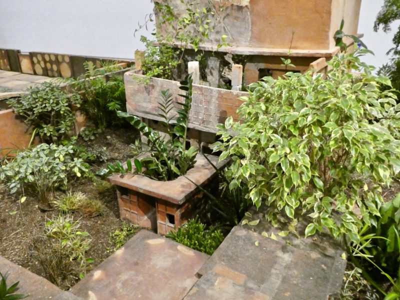 Huang Yongping - Abbottabad, 2013, ceramic, soil, and plants, installation view, Hirshhorn Museum and Sculpture Garden, 2018