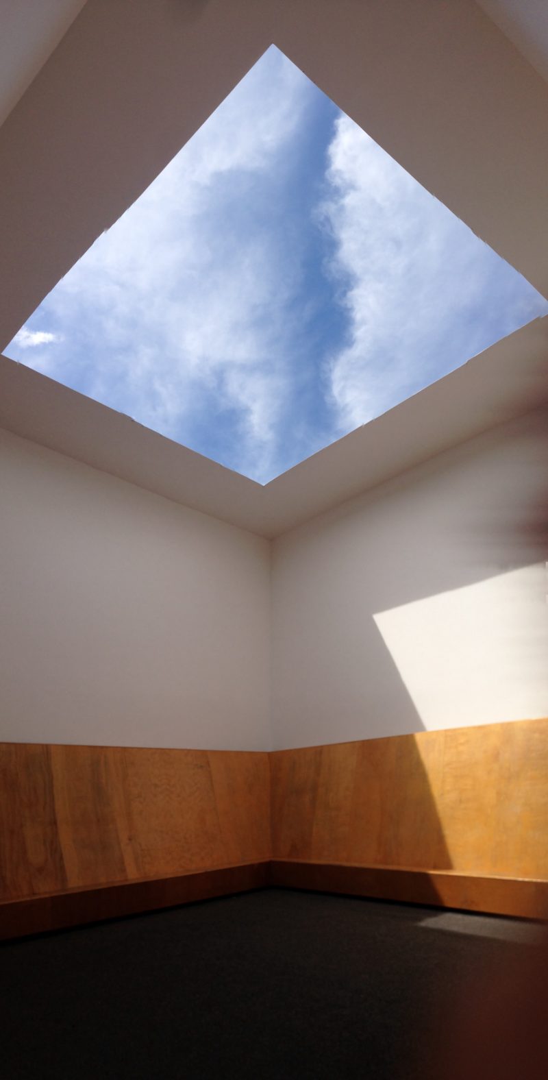 James Turrell – Meeting, 1980-1986:2016, installation view, MoMA PS1