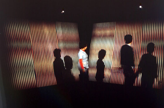 Carlos Cruz-Diez - Ambientación Cromointerferente, 1974, light projection, 2.50 x 5 x 5 m (8.20 x 16.40 x 16.40 ft), installation view, Carlos Cruz-Diez, Museo de Arte Contemporáneo de Caracas, Venezuela