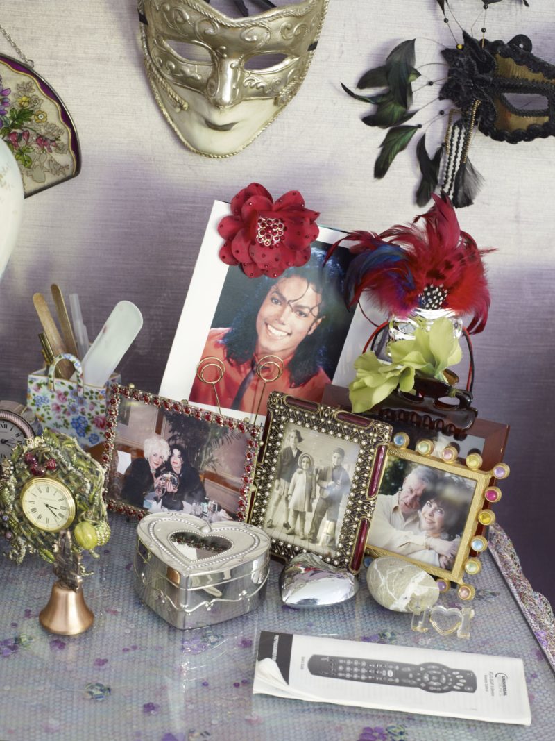 Catherine Opie – Bedside Table, 2010-2011, from 700 Nimes Road, Elizabeth Taylor's home