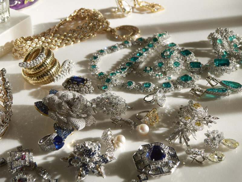 Catherine Opie – Jewels in Afternoon Light #1, from 700 Nimes Road, Elizabeth Taylor's home