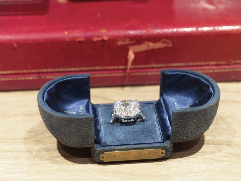 Catherine Opie – Krupp Diamond, 2010-2011, , from 700 Nimes Road, Elizabeth Taylor's homeThe Krupp Diamond given to Taylor by Burton