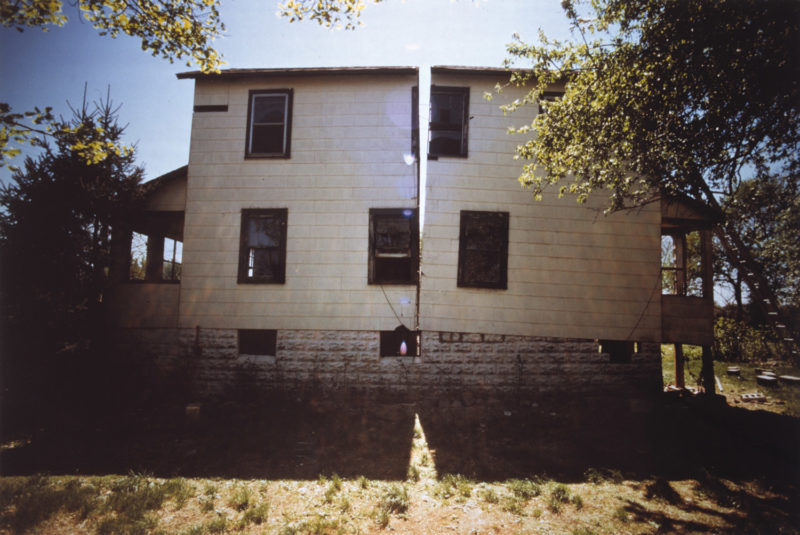 Gordon Matta-Clark - Splitting, 1974, Englewood, New Jersey