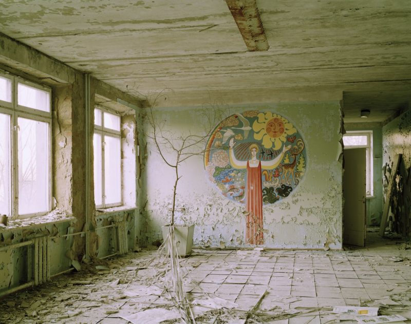 Nadav Kander - Mural, Pripyat, 2004