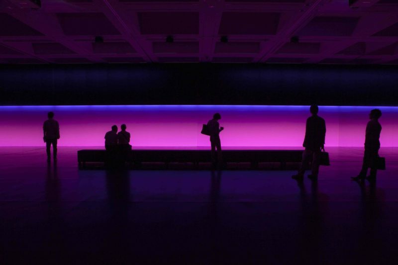 Carsten Nicolai - unicolor, 2014, DLP-projectors, DMX-LED lights, projection screen, mirrors, computer, sound, bench with loudspeakers