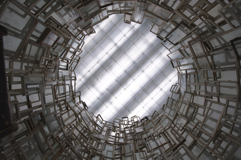 Chiharu Shiota - A Room of Memory, 2009, old wooden windows, group exhibition Hundred Stories about Love, 21st Century Museum of Contemporary Art, Kanazawa, Japan