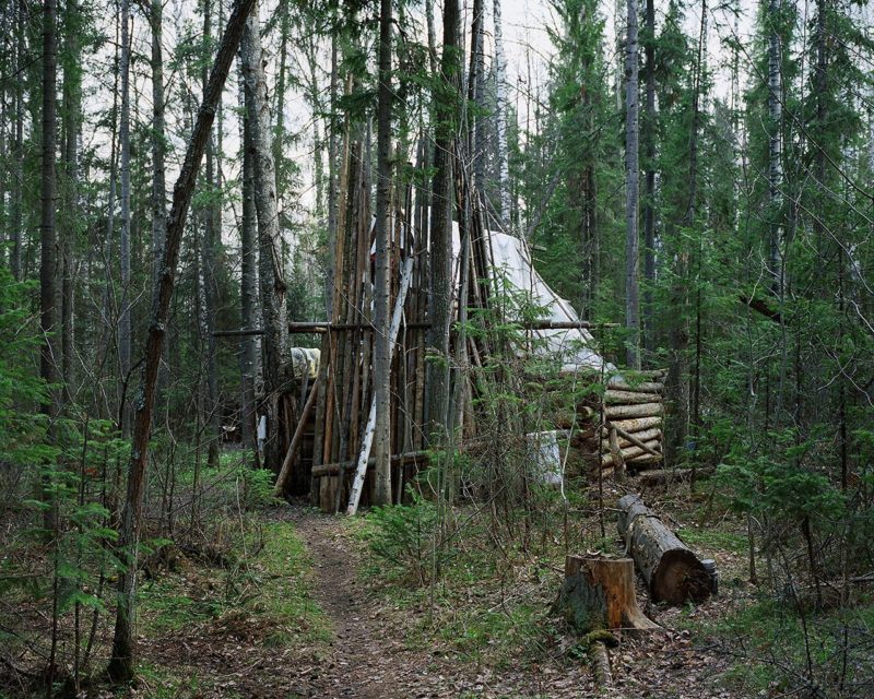 Danila Tkachenko - Escape, hermit's house in Russian wilderness