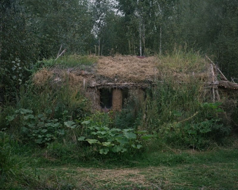 Danila Tkachenko - Escape, hermit's house in Russian wilderness