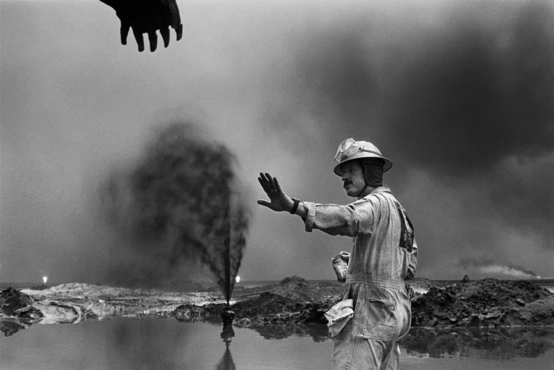 Sebastiao Salgado - Kuwait, 1991