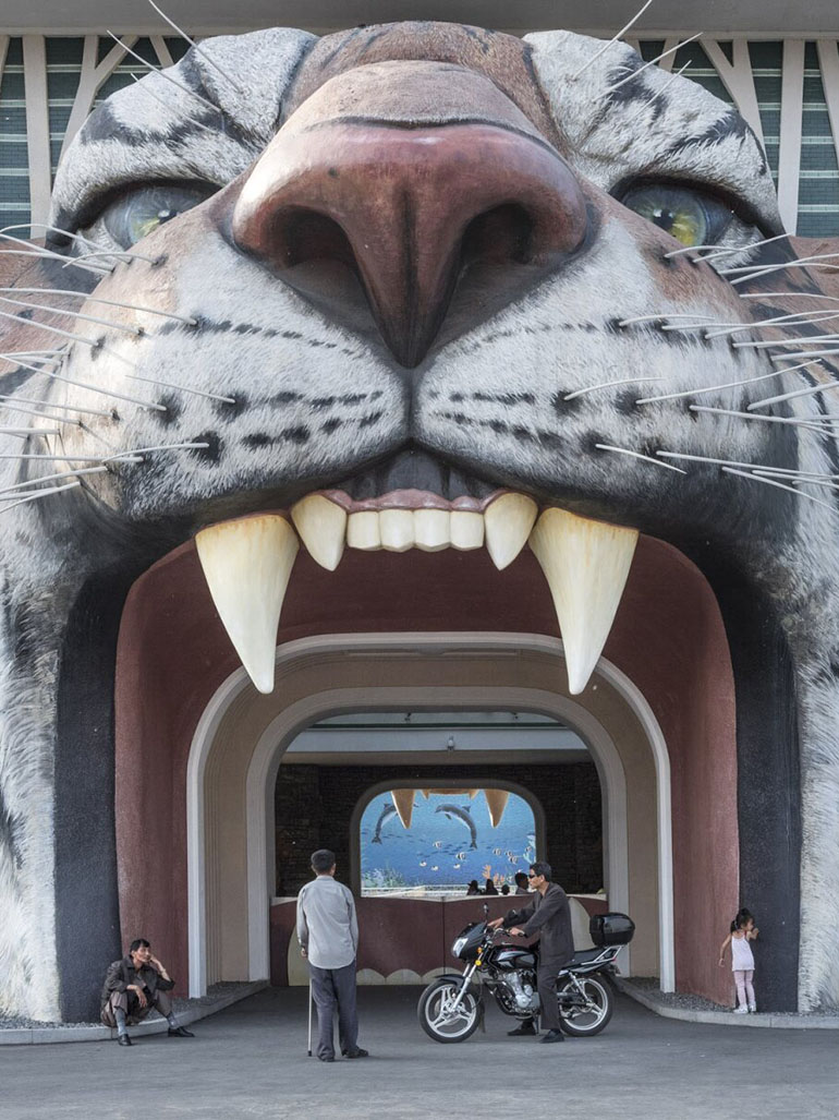 Carl-De-Keyzer-Into-the-tiger’s-mouth-entrance-to-the-Pyongyang-Zoo.-28-May-2017-5.00-PM feat