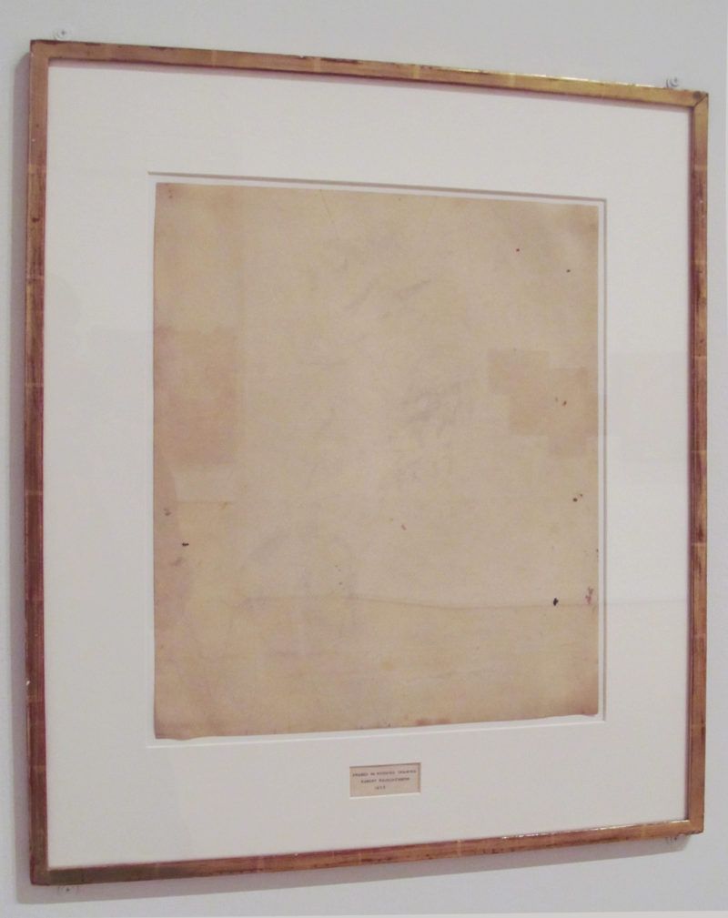 Robert Rauschenberg – Erased de Kooning, 1953, traces of drawing media on paper with label and gilded frame, 64.14 cm x 55.25 cm