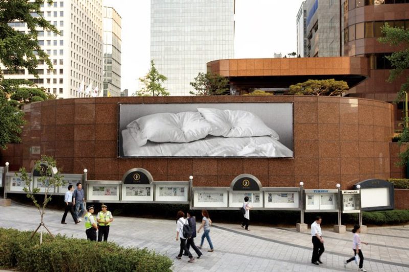Felix Gonzalez-Torres - Untitled, 1991, Joong Ang Daily Building, Seoul, 2012