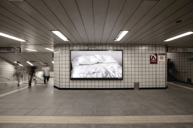 Felix Gonzalez-Torres - Untitled, 1991, Subway station, Seoul, 2012