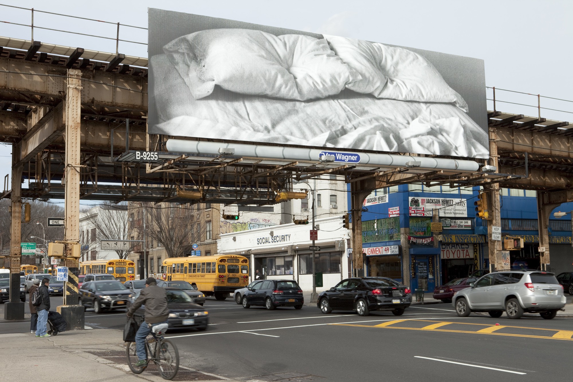 Félix González-Torres&#39; bed billboards – Beautifully confrontational – Public Delivery