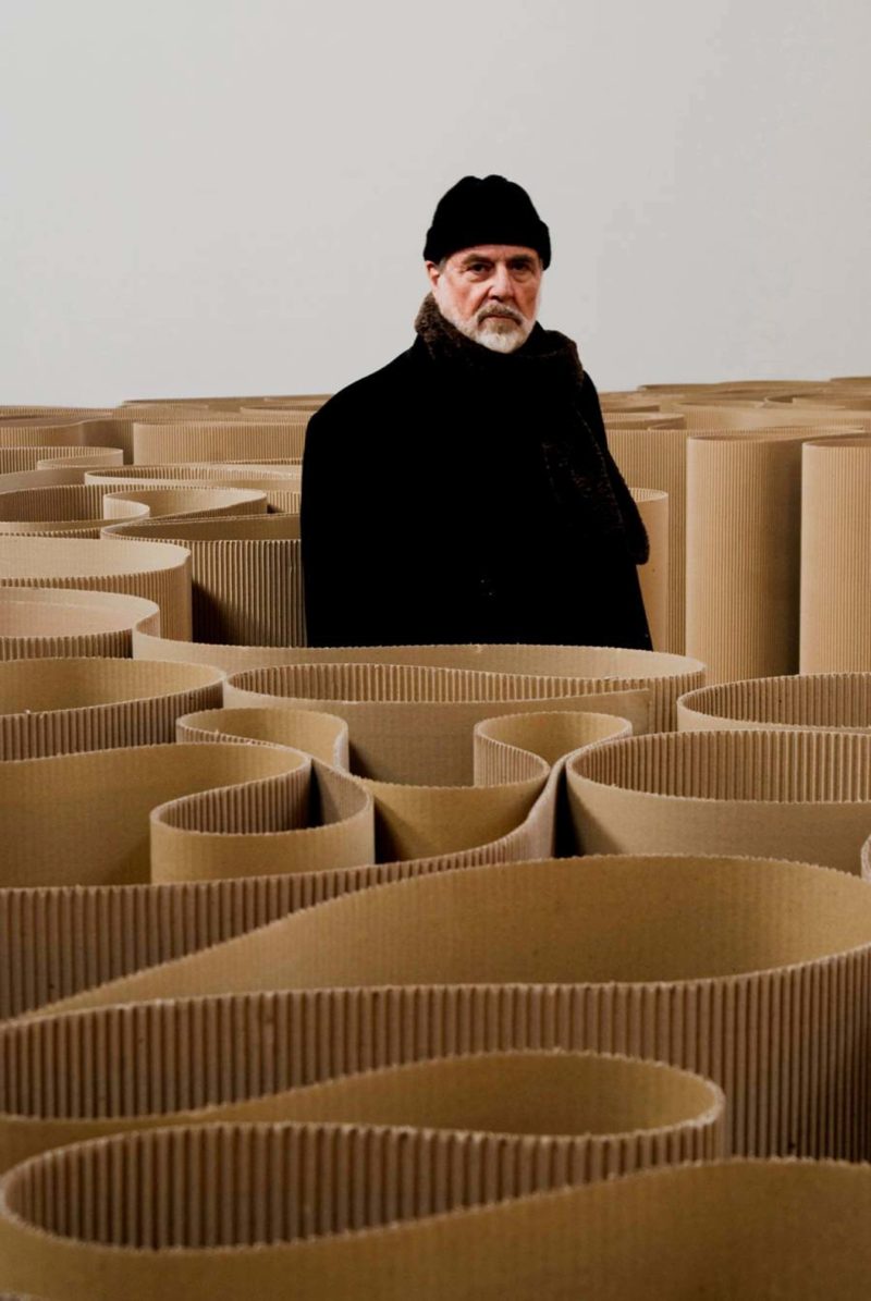 Michelangelo Pistoletto - The labyrinth, 1969-2007, 2100 meters of corrugated cardboard