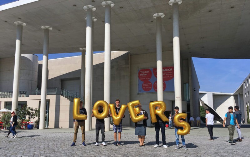 Germany, Bonn - Lovers, 2016, Silence was Golden, gold balloons, workshop