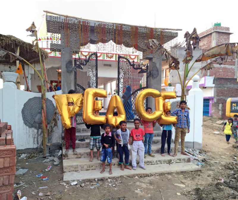 India, Bodhgaya - Peace, 2016, Silence was Golden, gold balloons workshop.