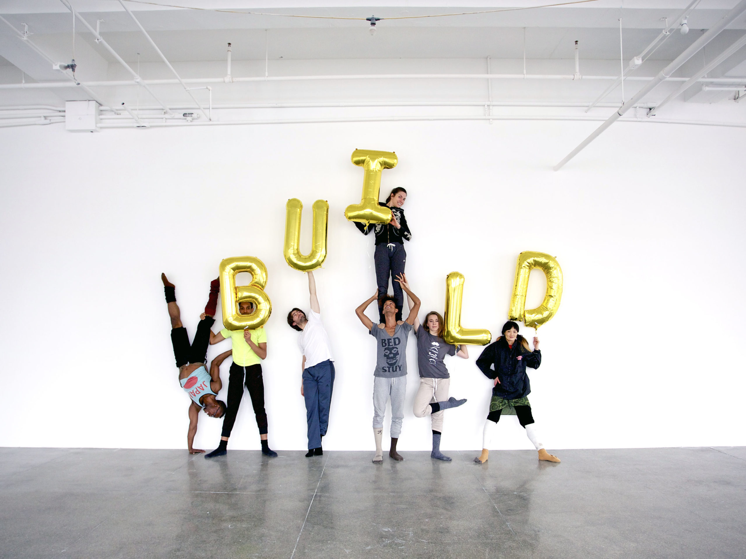 US, New Jersey - Mana Contemporary, Build, golden balloon, workshop