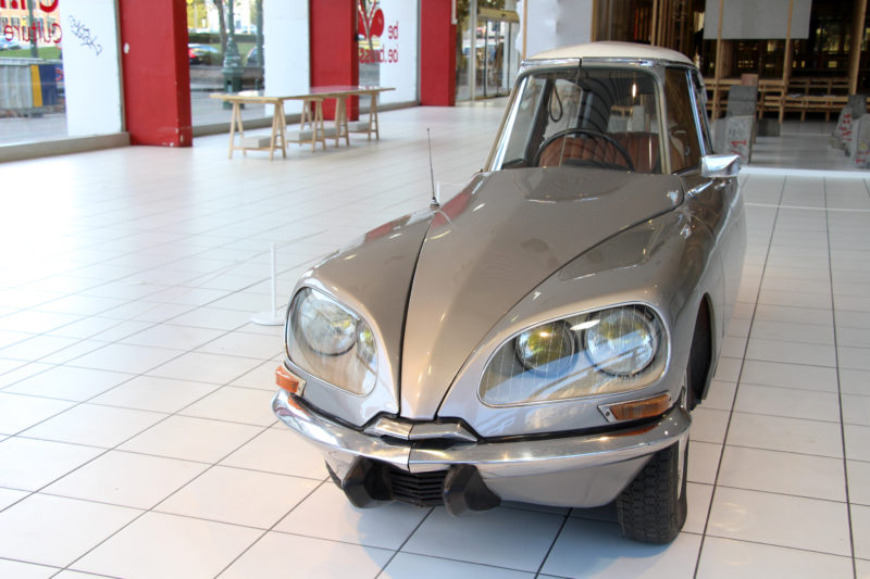 Gabriel Orozco - La DS, 1993, modified Citroën DS, 140 x 482.5 x 115 cm, installation view, Kanal - Centre Pompidou, Bruxelles, 2018