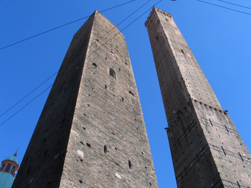 Due Torri di Bologna (Two Towers of Bologna), Italy