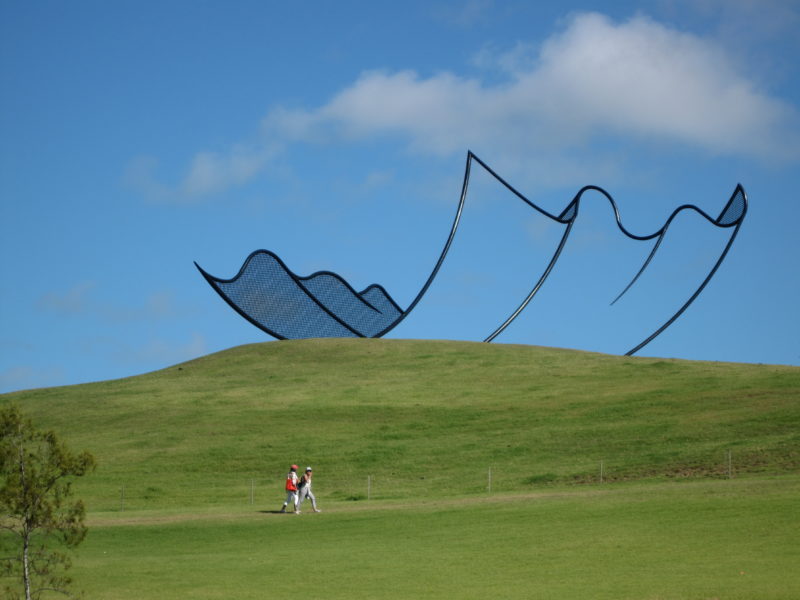 Neil Dawson - Horizons, 1994, welded and painted steel, 15 x 10 x 36m, installation view, Gibbs Farm