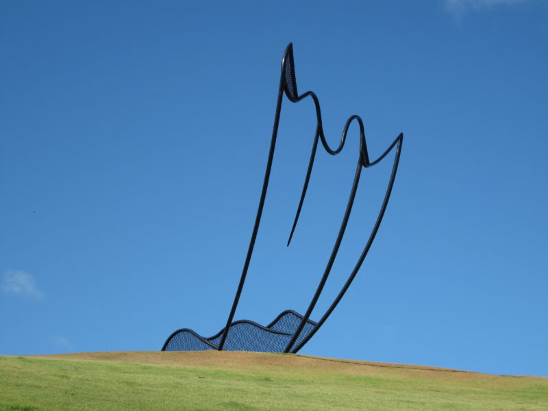 Neil Dawson - Horizons, 1994, welded and painted steel, 15 x 10 x 36m, installation view, Gibbs Farm