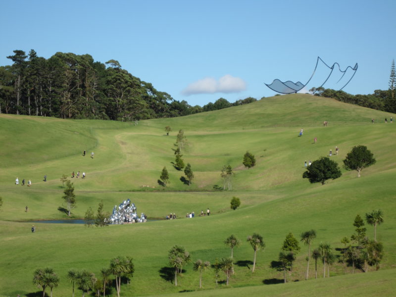 Neil Dawson - Horizons, 1994, welded and painted steel, 15 x 10 x 36m with Zhan Wang - Floating Island of Immortals, 2006, stainless steel, 4.8 x 8.6m, installation view, Gibbs Farm