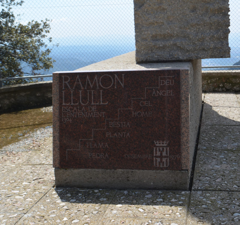 Josep Maria Subirachs - Monument a Ramon Llull (Escala de l'Enteniment) (Monument to Ramon Llull (Stairway to Understanding)), 1976, concrete, 870 cm, outer area of the Montserrat Monastery, Catalonia, Spain