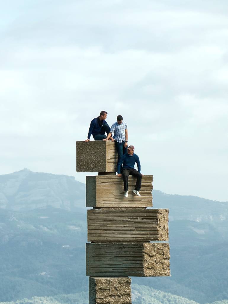 Josep Maria Subirachs - Monument a Ramon Llull (Escala de l'Enteniment) (Monument to Ramon Llull (Stairway to Understanding)), 1976, concrete, 870 cm, outer area of the Montserrat Monastery, Catalonia, Spain feat
