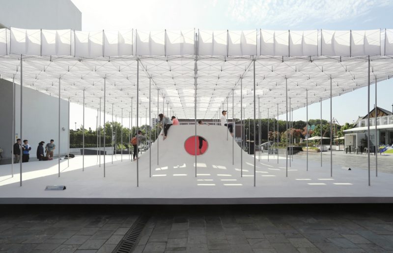 Shen Ting Tseng Architects - Floating Pavilion, 2016, installation view, Taipei Fine Arts Museum plaza