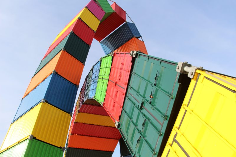 Vincent Ganivet - Catène de Containers, 2017, 38 painted maritime containers, 29m height