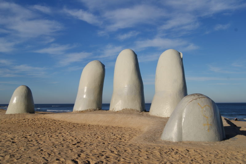 Mario Irarrázabal – La Mano de Punta del Este, 1982, concrete, plastic reinforced with steel, installation view, Playa Brava, Punta del Este, Uruguay
