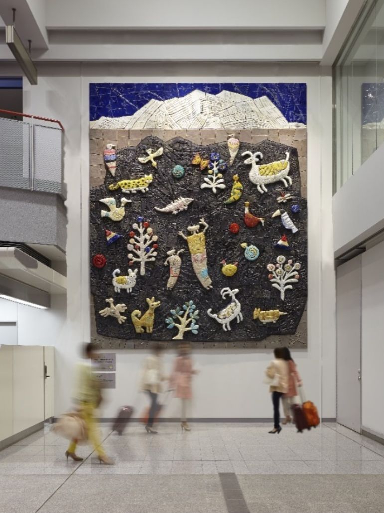 Fumiko Hori - Utopia, 2014, 4,5 x 5,5 meter, ceramic relief, installation view, International Lobby on 1st Floor of Terminal Building, Fukushima Airport, Japan feat
